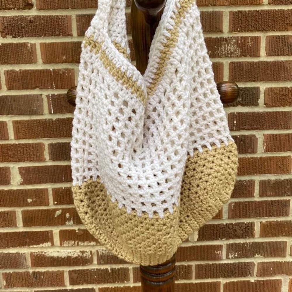Crochet beach/store NWOT tote bag handmade handcrafted cream and tan